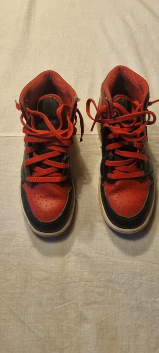 Nike Air Jordan 1 Mid GS 37.5 Chicago Bred
