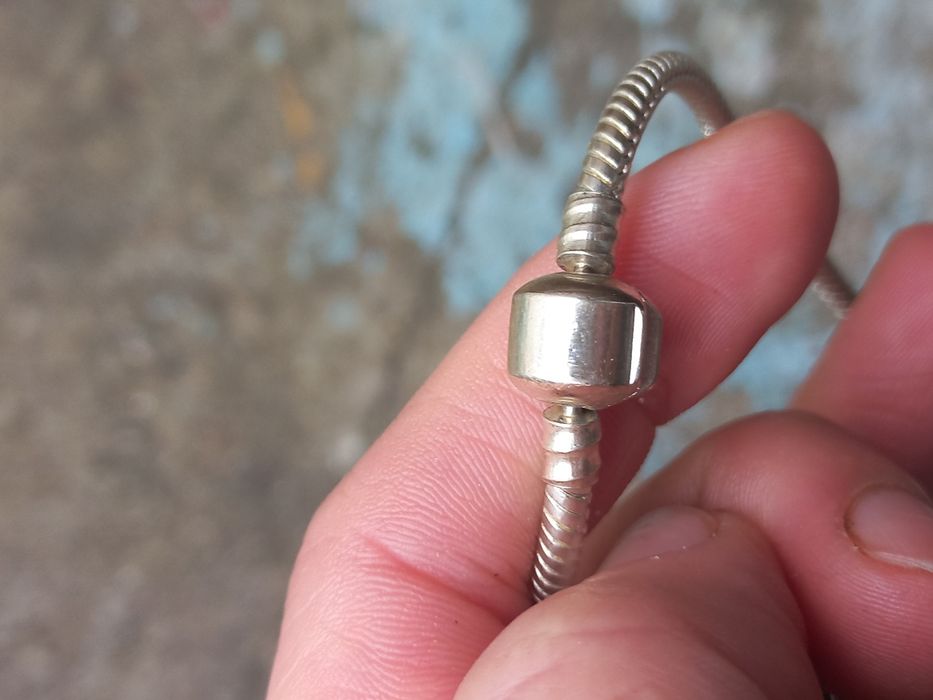 Елегантний браслет з посрібленням,з підвіскою мішки як пандора