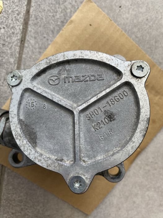Вакумний насос Mazda  СХ 5  дизиль 2.2,  2016 року. Рабочий