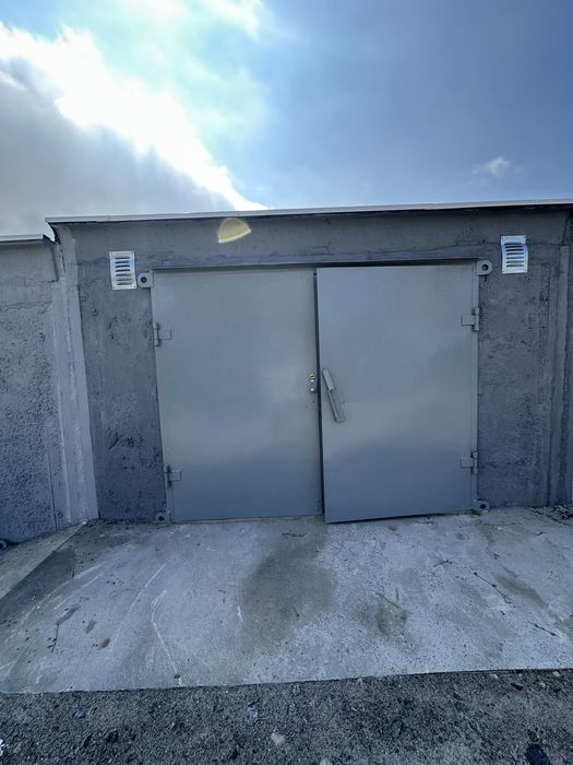 Сдам гараж,центр.