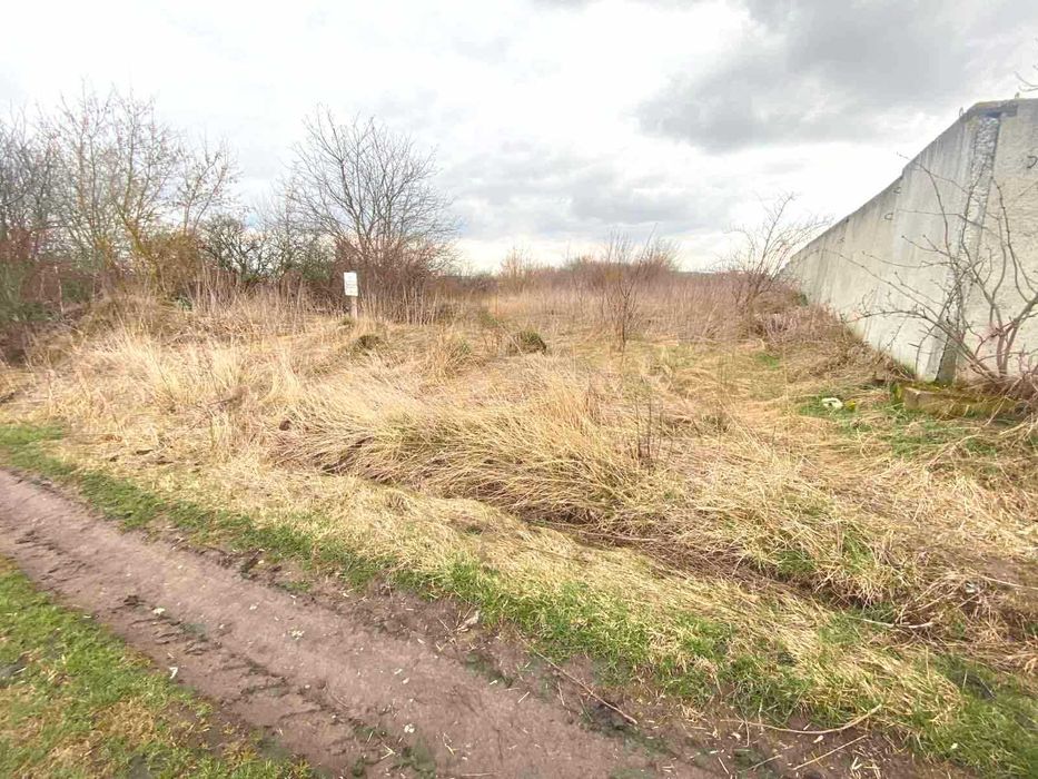 ділянка з приміщенням теплиці та правом власності у Плотичі