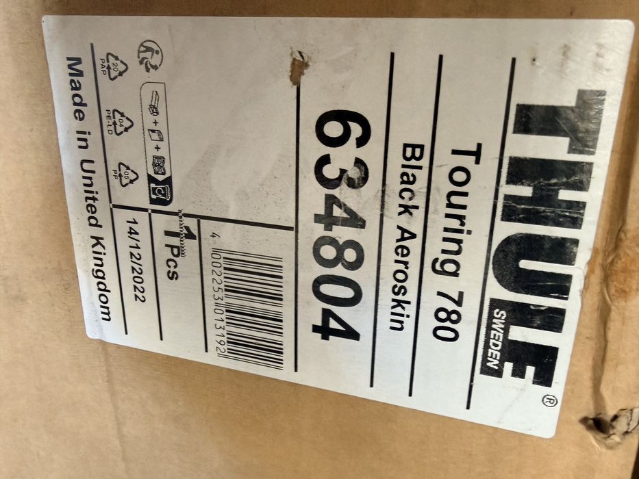 Thule Touring 780 black aeroskin