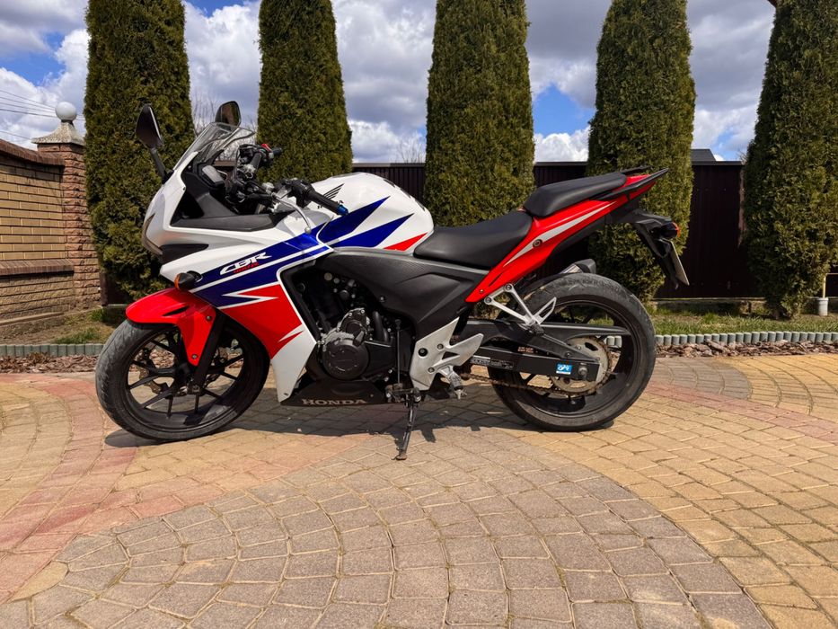 Продам Honda CBR в дуже хорошому стані.