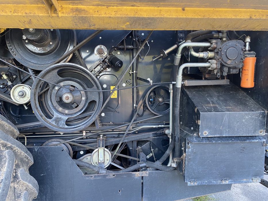 New Holland CSX 7080