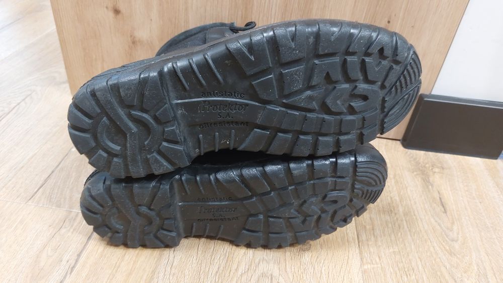 Buty Protektor /Grom nowe roz. 39