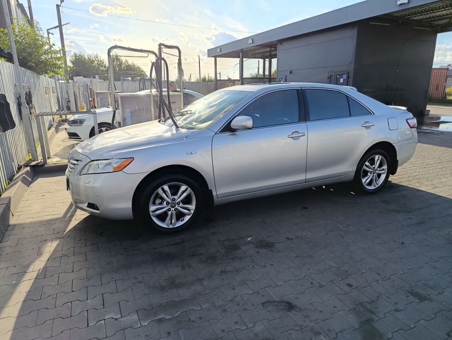Продам Toyota Camry 2.4