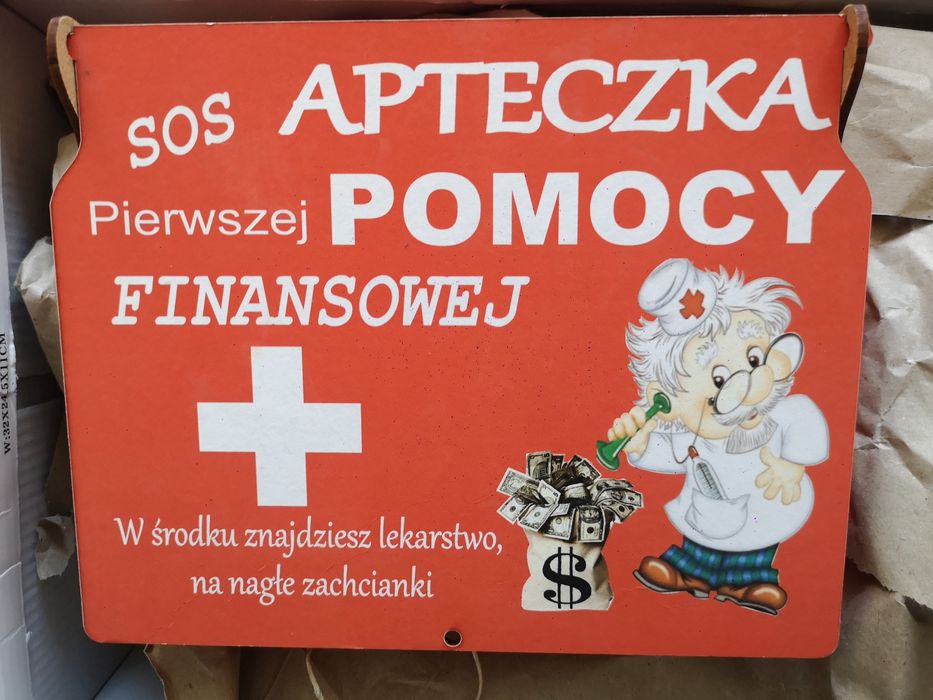 Prezent apteczka zastrzyk gotówki nowy