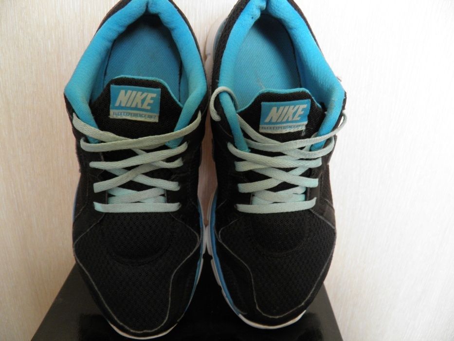 NIKE obuwie sportowe do biegania damskie  36.5/23 cm