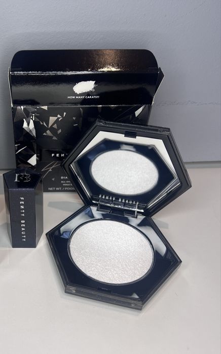 Fenty Beauty Diamond Bomb How Many Carats?! 8 g – nowy rozświetlacz