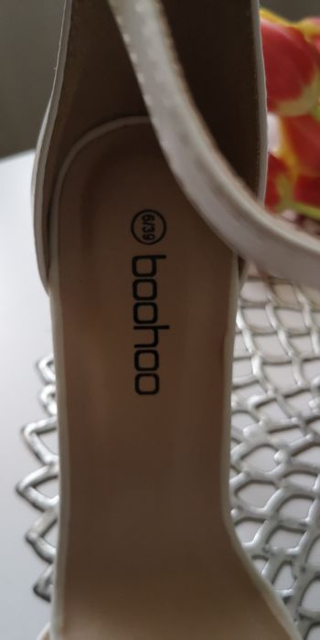 Nowe sandały białe roz 39 boohoo