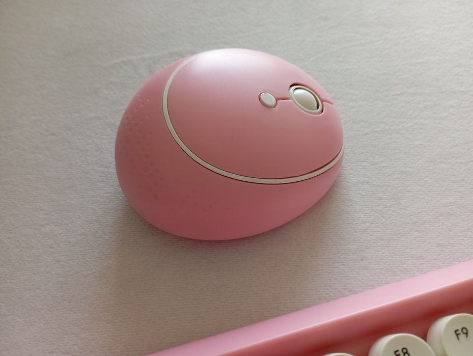 Wireless Keyboard + Mouse (with USB Receiver and Adapter)64552909681666122