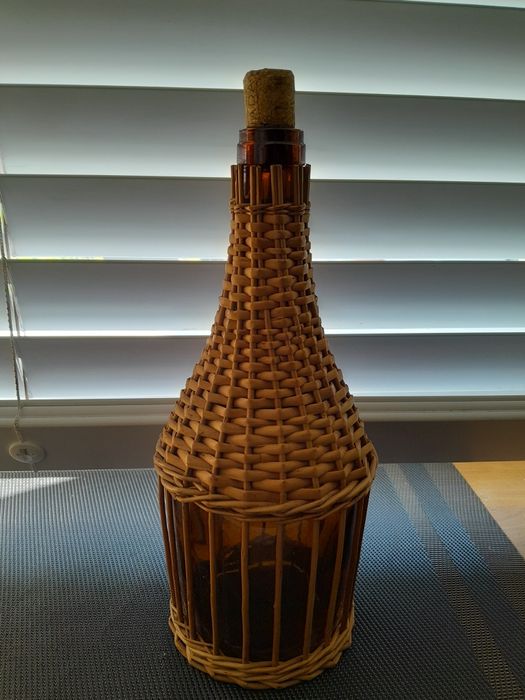 Karafka w wiklinie  0.75L
