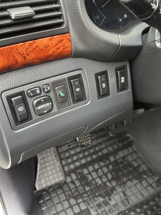 Продам Toyota Avensis t25 D4D