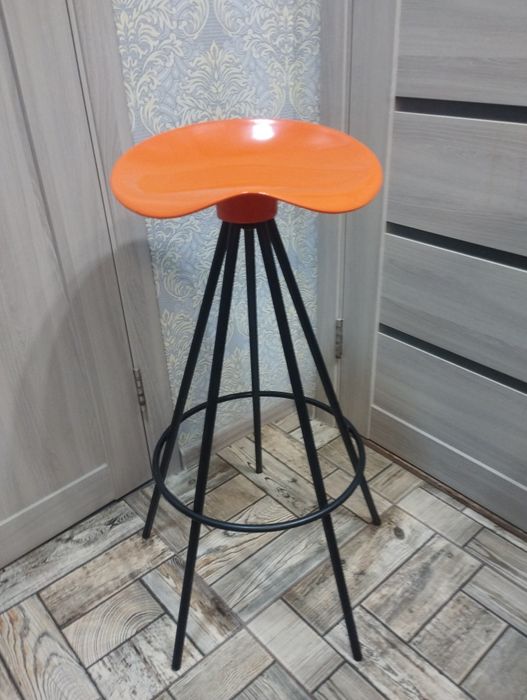 Витвір мистецтва табурет відомого дизайнера