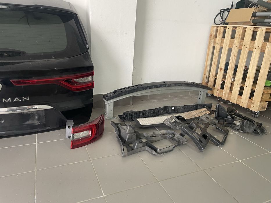 Mala e parachoques Renault Talisman