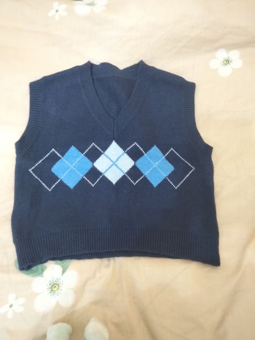 продам жилетку на дівчинку чи хлопчика