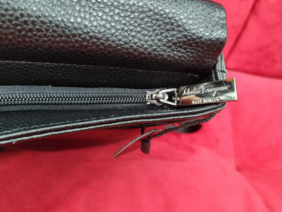 Сумка Salvatore Ferragamo мужская сумка кожаная ферагамо