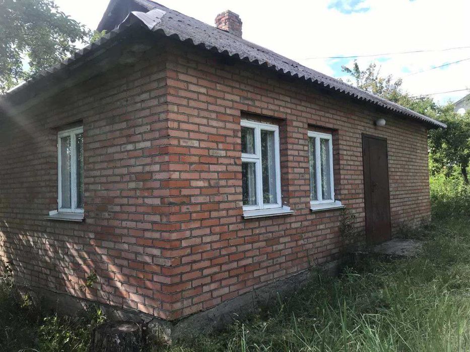 Житловий будинок, дві кімнати, із земельною ділянкою 16,75 соток.