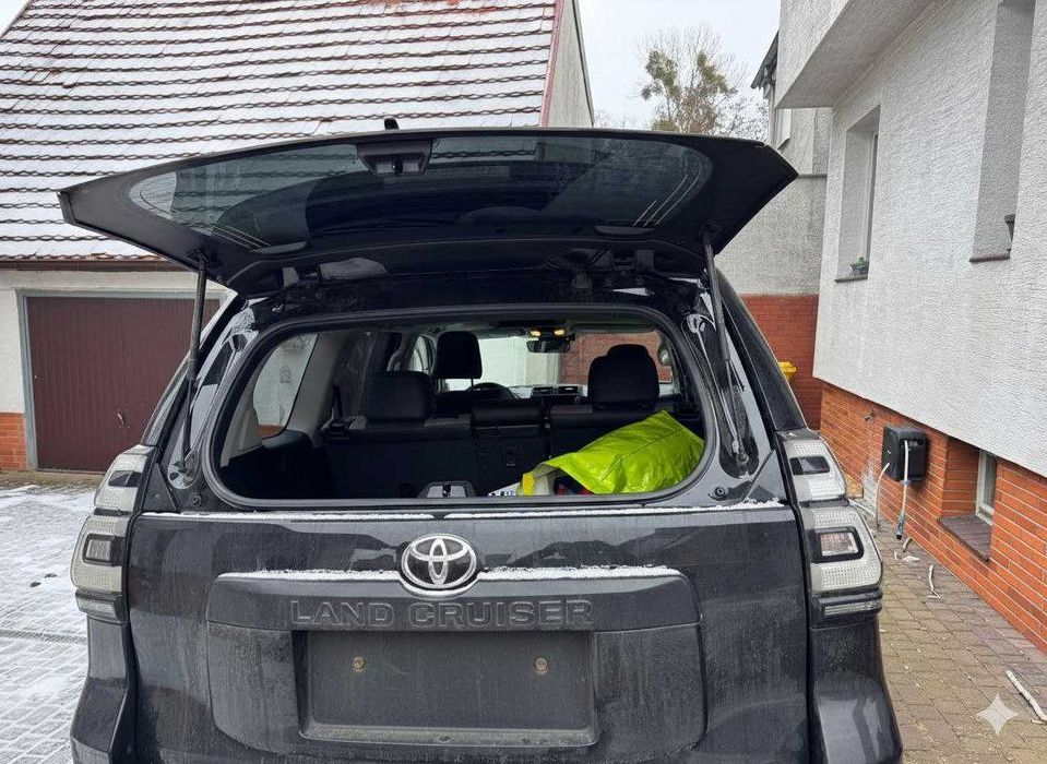 у продажі авто з ЄС Toyota Land Cruiser LC 2.8 D-4D Executive 2022 р.