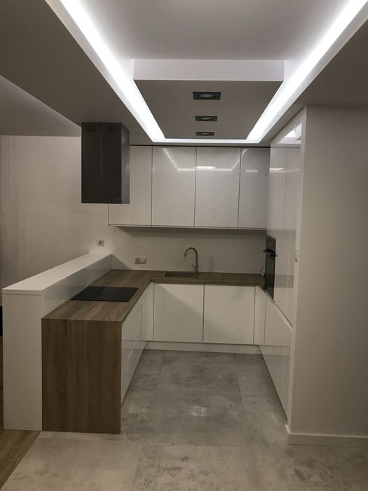 REMONTY ŁAZIENEK MALOWANIE  szpachlowanie glazura