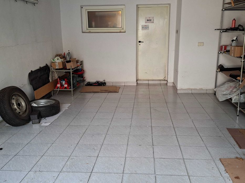 Garaż 29 m2  z pomieszczeniem 10m2