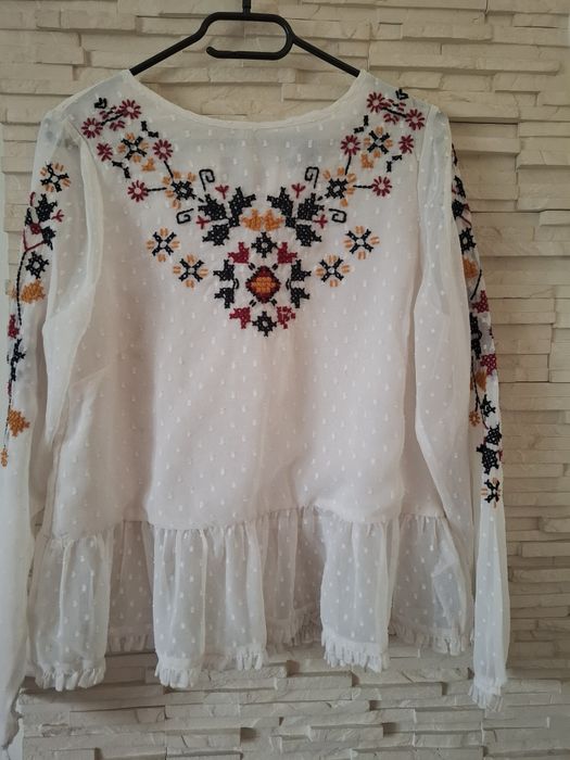 Kremowa bluzka boho 38