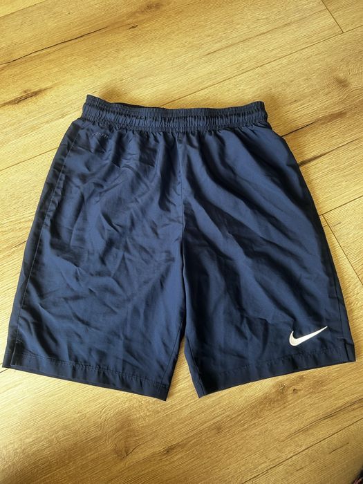 Spodenki sportowe Nike 12-13 lat 147-158 cm