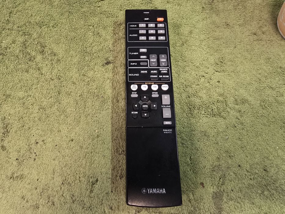 YAMAHA RAV 435 oryginalny pilot zdalnego sterowania.