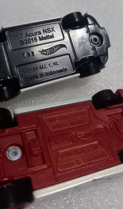 Conjunto 2 hot wheels Acura & mclaren