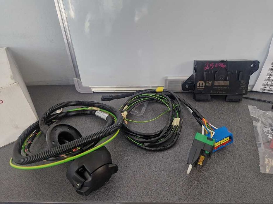 Peugeot 208 II Instalacja Haka Holowniczego