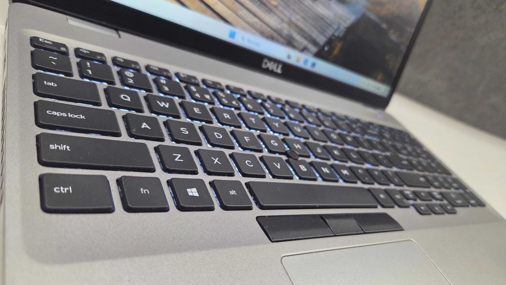 SUPER Dell Latitude 5510 i5 10310U ram 16GB dysk 256SSD nvme Full HD