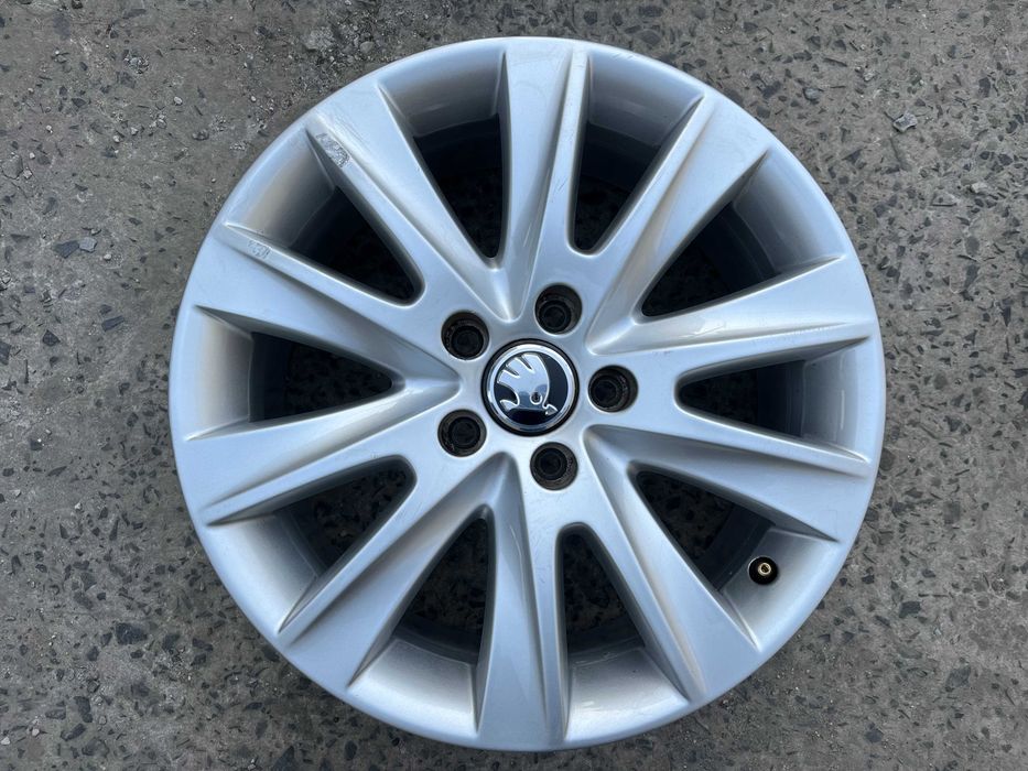 Оригінальні диски VW R17 5/112 7J ET43   Audi VW  Skoda Seat