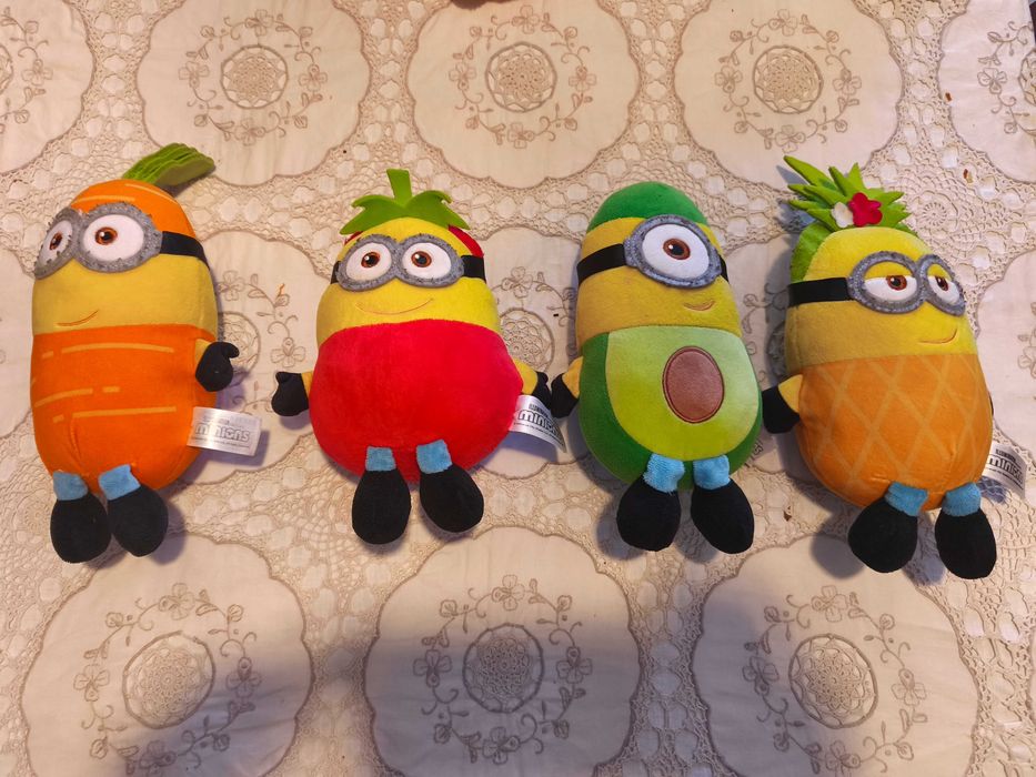 Peluches Minions - 4 unidades