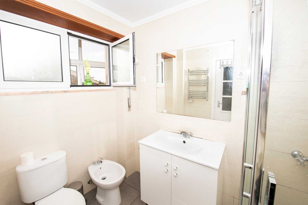 Amplo apartamento T3 em zona nobre de Coimbra