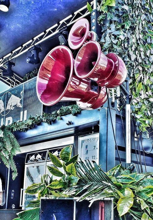 wynajem nagłośnienia Void Acoustics oraz odtwarzaczy dla DJa