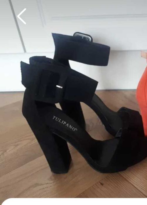 Szpilki czarne na słupku