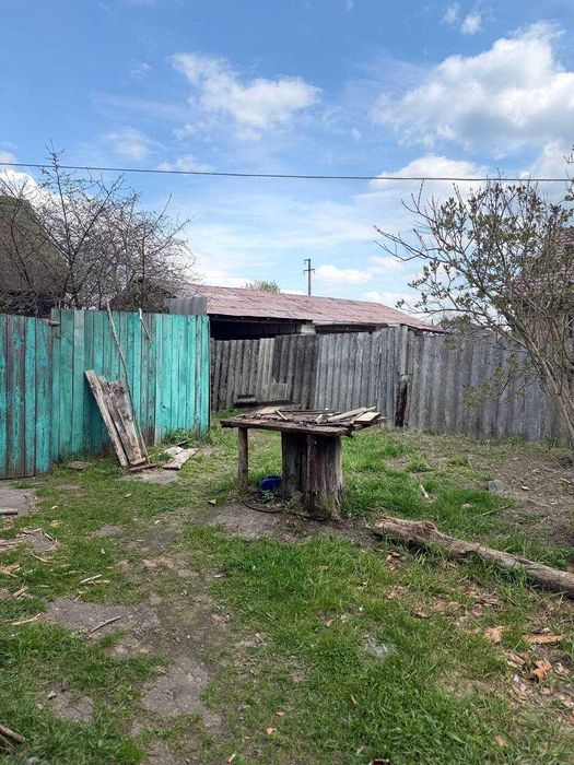 Продаж будинку в центрі с. Ріпки з приватизованою ділянкою!