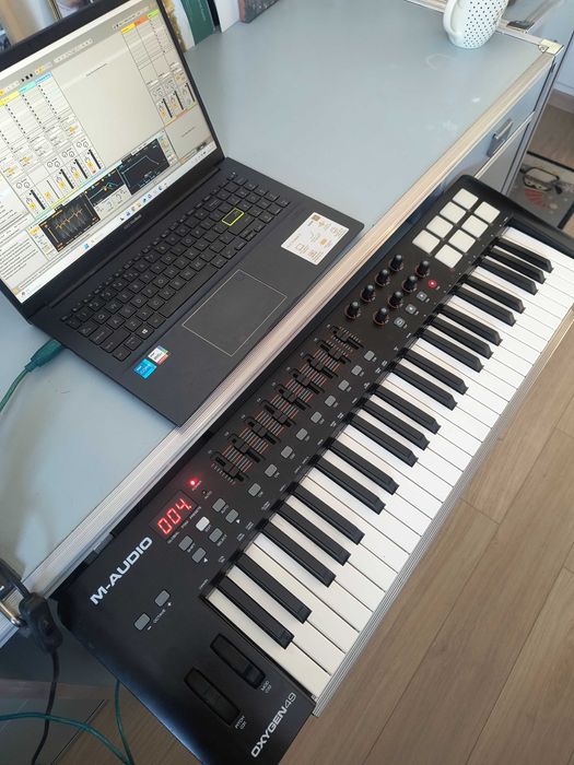 M-AUDIO Oxygen 49 klawiatura sterująca MIDI USB