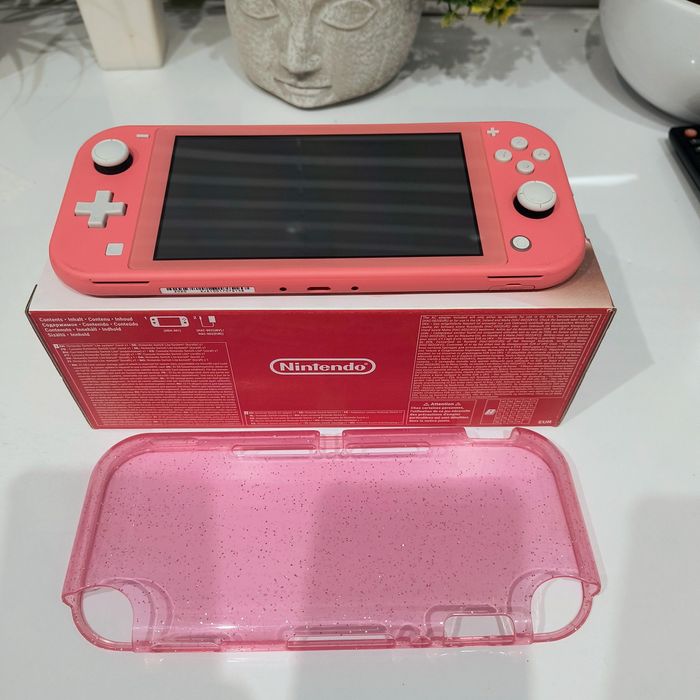 Nintendo Switch Lite Coral