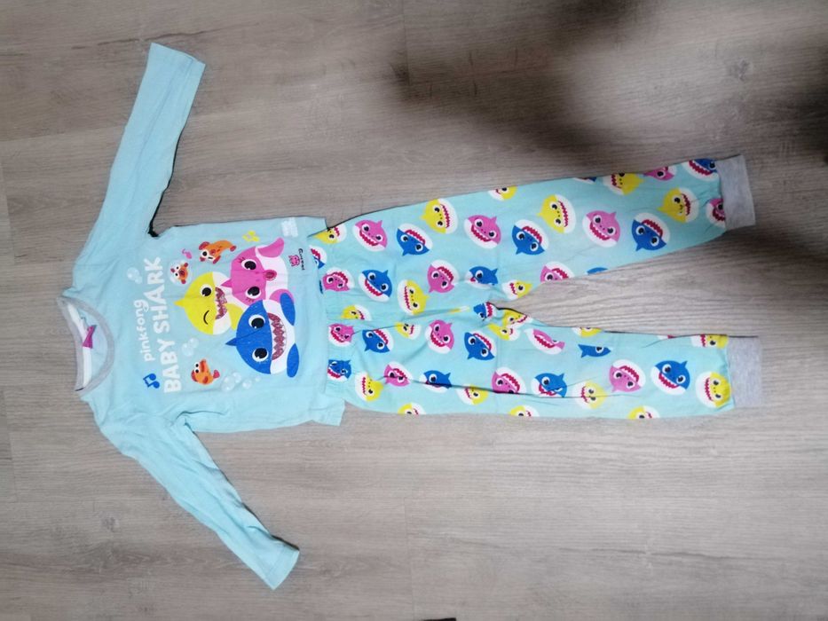 Lote 3 pijamas, Primark, 3-4 anos