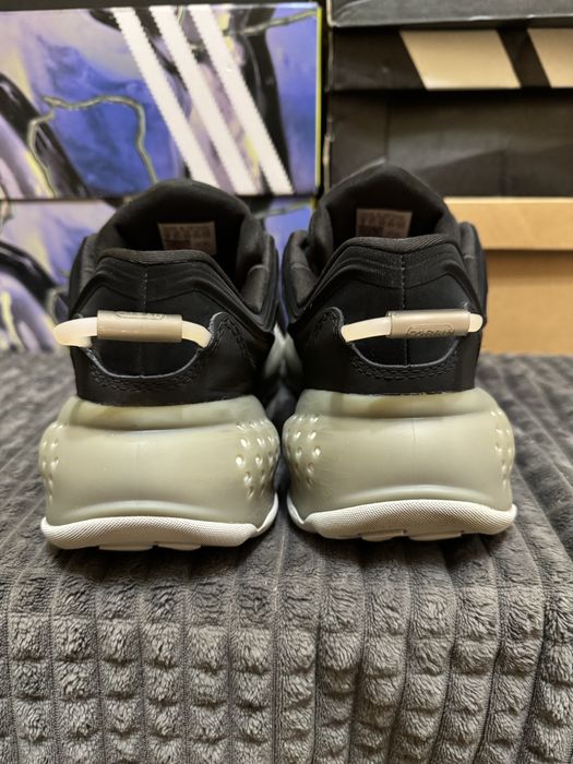 Жіночі кросівки Adidas ozrah 40(25,5см) оригінал
