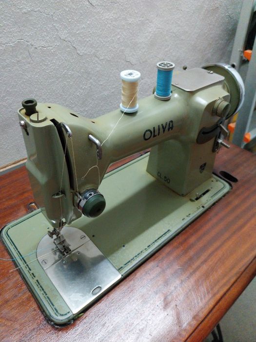 Máquina costura semi industrial Oliva