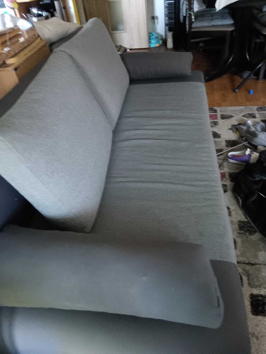 Trzyosobowa sofa rozkładana