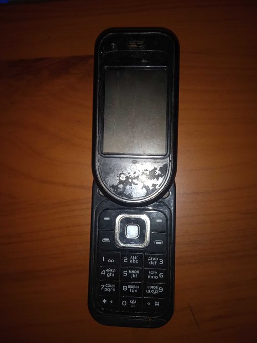 Мобільний телефон SAMSUNG