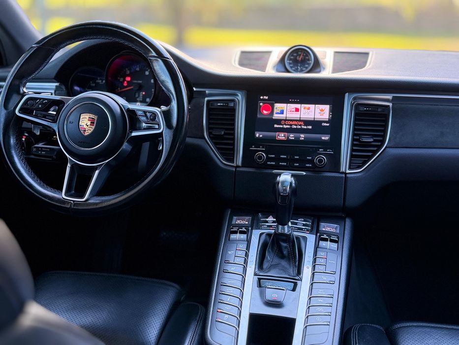 Porcshe macan S 2.0 turbo