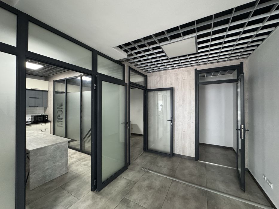 Сучасний стильний офіс