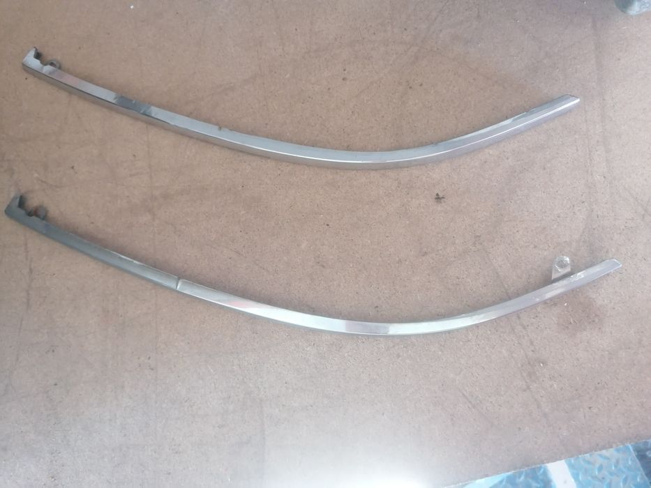 Peças Audi A6. Friso faróis, tampa mala kit pneu