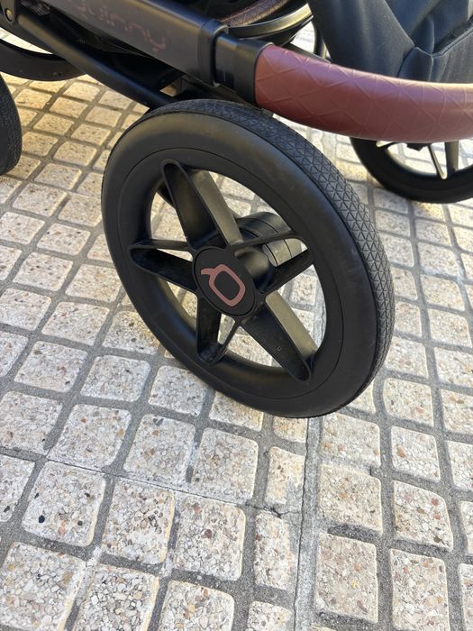 Carrinho Quinny VNC + Ovo Cybex Cloud Z i-Size + Base Isofix Rotativa