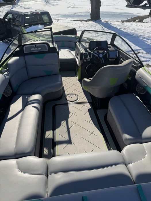 Катер Malibu 22VLX 2015р