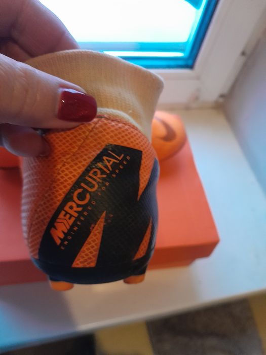 Футбольні бутси  40 р